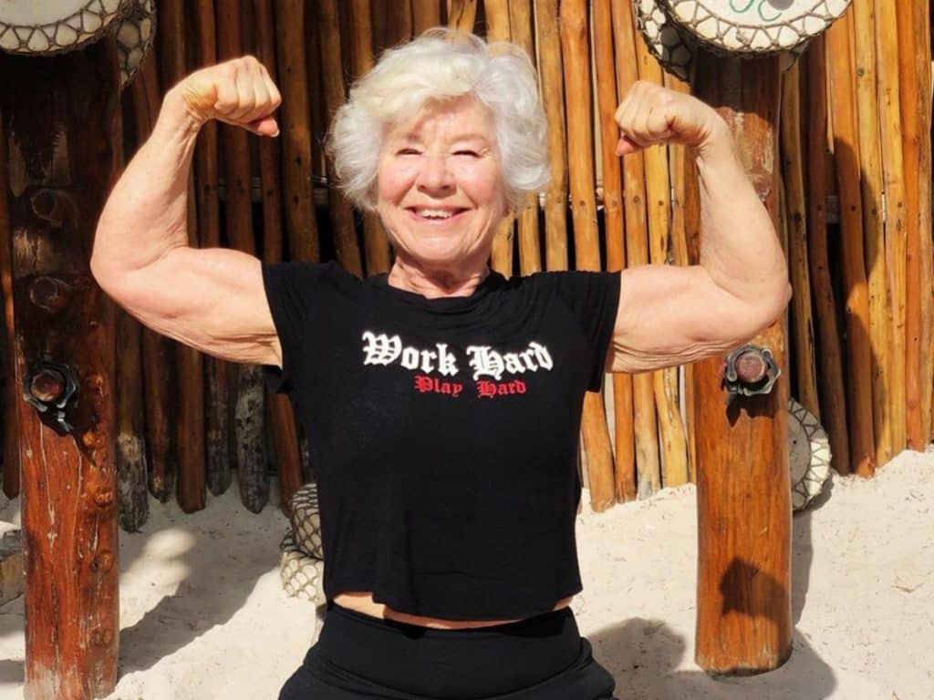 ממחלה לבריאות: המהפך של ג'ואן מקדונלד בגיל 70