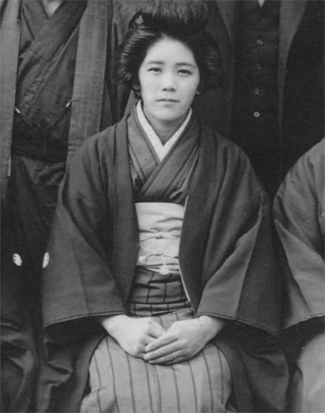 קאנה טנאקה ב-1923, גיל 20
